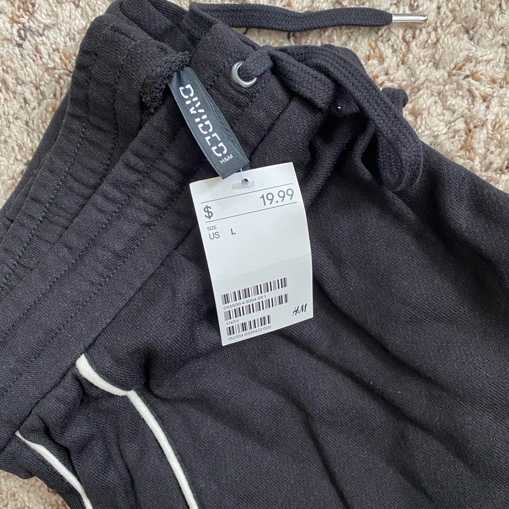 H&M sweatpants joggers with zipper detail black